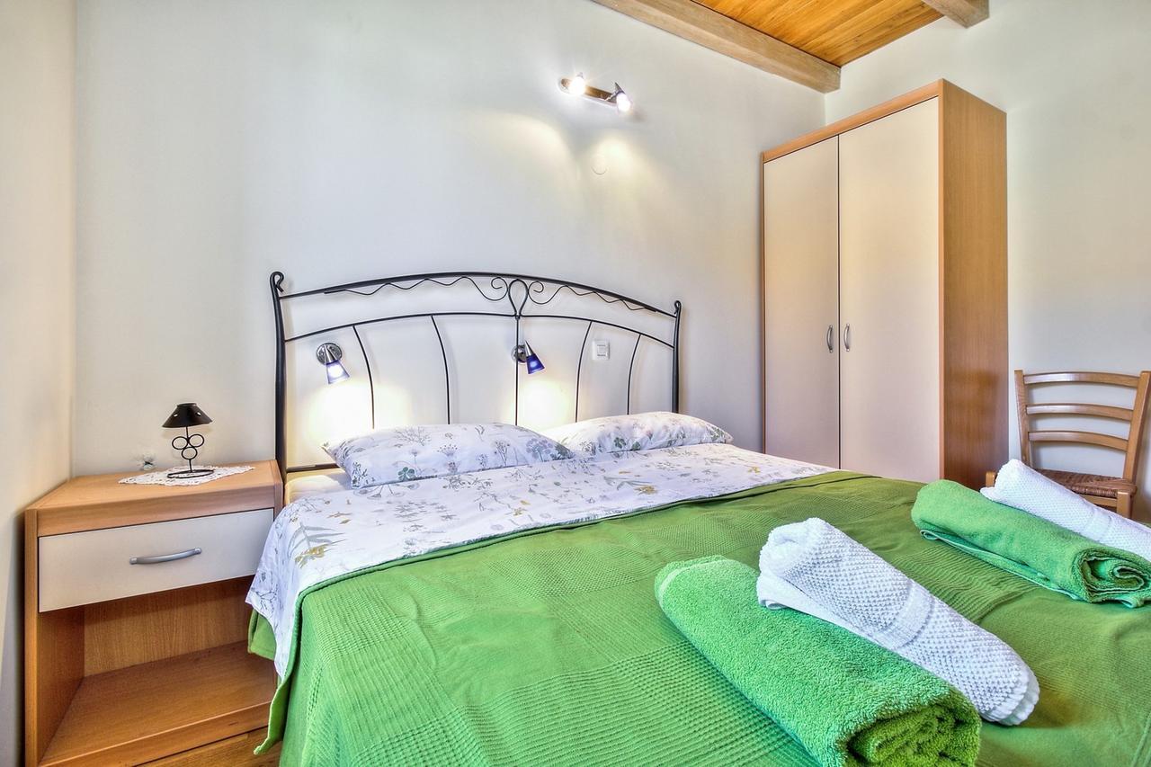 Lana House With Apartment Petrovija ภายนอก รูปภาพ